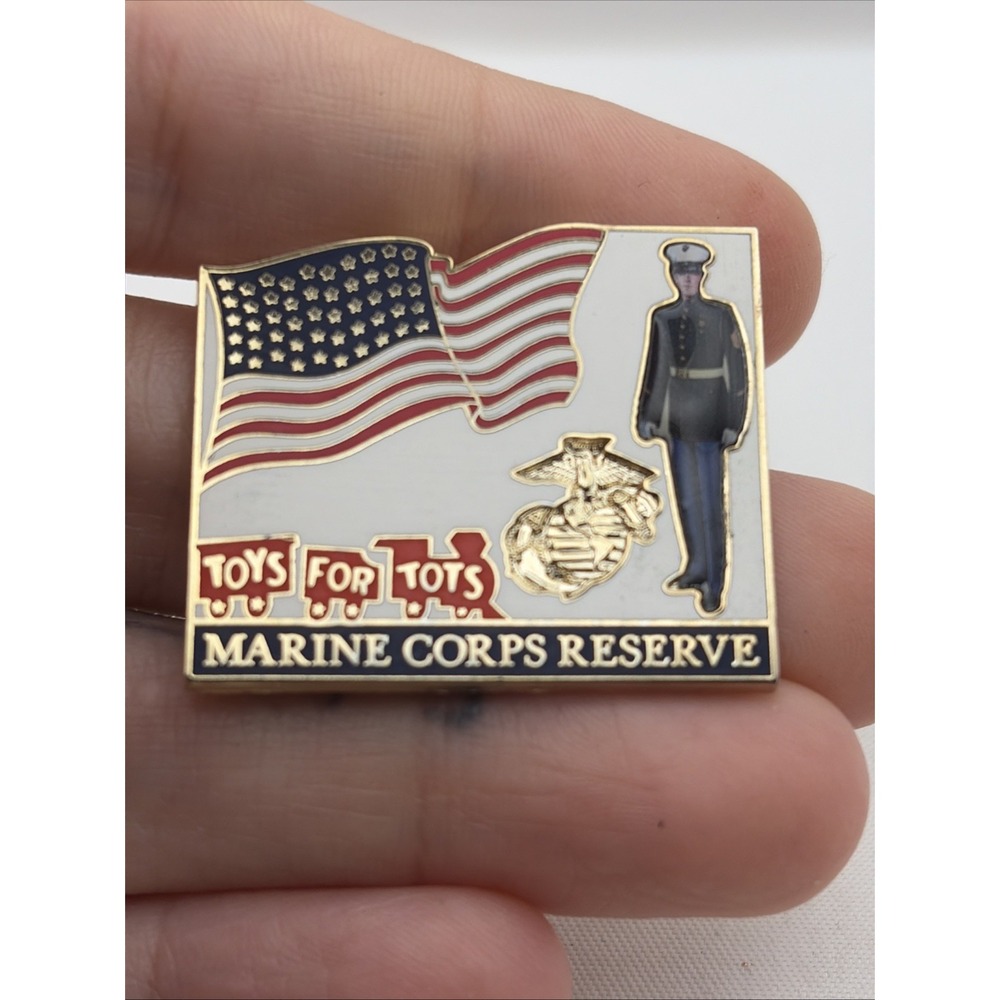 Toys For Tots Marine Corps Reserve Christmas Holiday Lapel Hat Pin